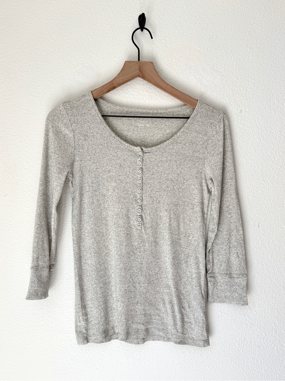 J. Crew Perfect Fit Heather Gray Scoop Neck Henley - Women's Long Sleeve - Small